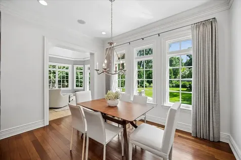 654 Pine Street Winnetka IL 60093