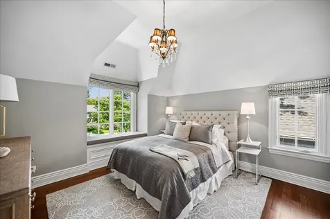 654 Pine Street Winnetka IL 60093