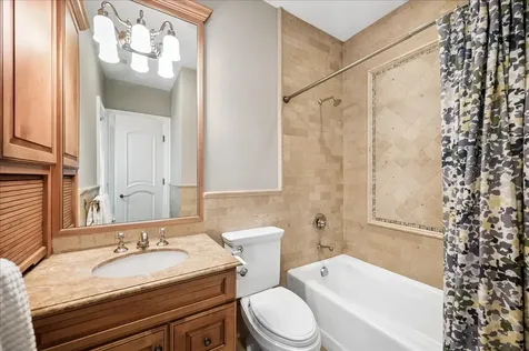 654 Pine Street Winnetka IL 60093