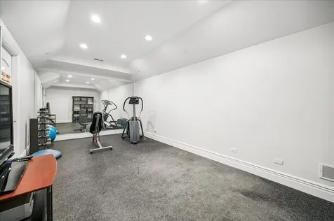 654 Pine Street Winnetka IL 60093