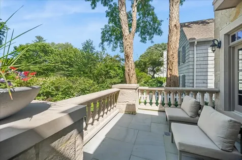 654 Pine Street Winnetka IL 60093