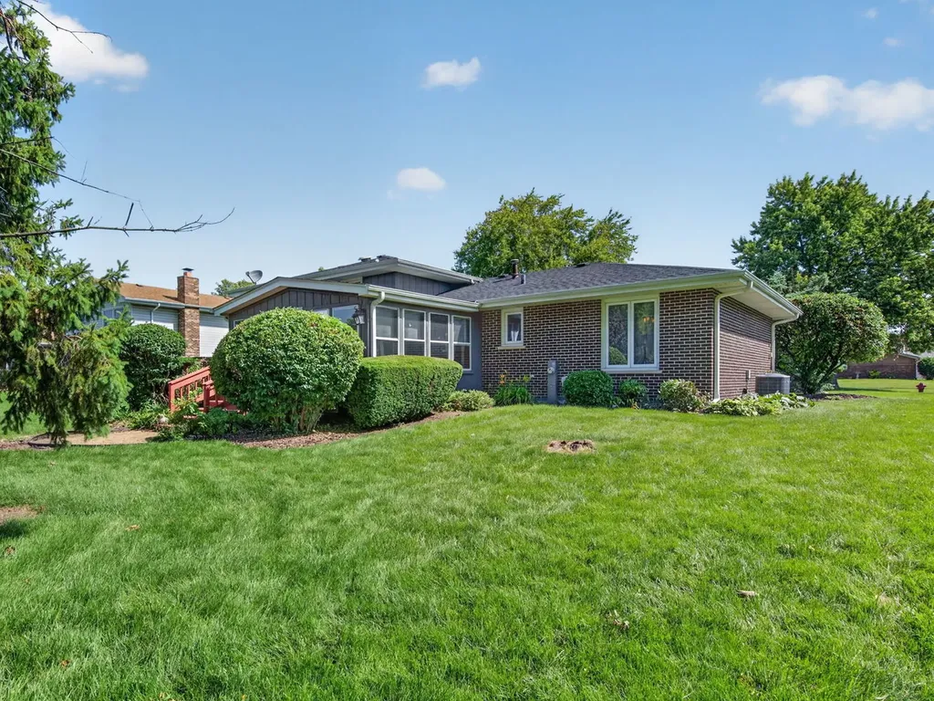 1609 Briarcrest Drive New Lenox IL 60451