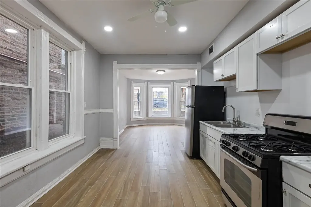 1913 South Troy Street Chicago IL 60623