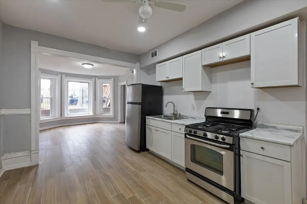 1913 South Troy Street Chicago IL 60623