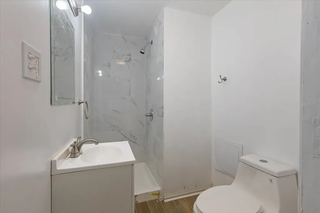 1913 South Troy Street Chicago IL 60623