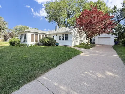 2822 28TH Avenue Rock Island IL 61201