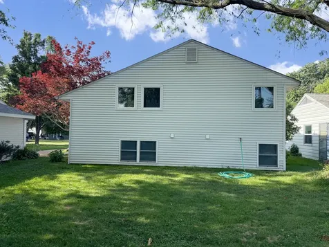 2822 28TH Avenue Rock Island IL 61201