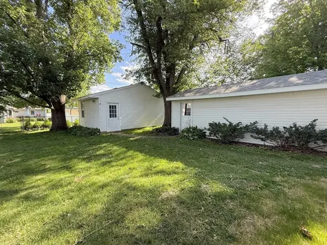 2822 28TH Avenue Rock Island IL 61201