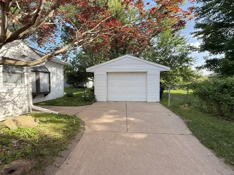 2822 28TH Avenue Rock Island IL 61201