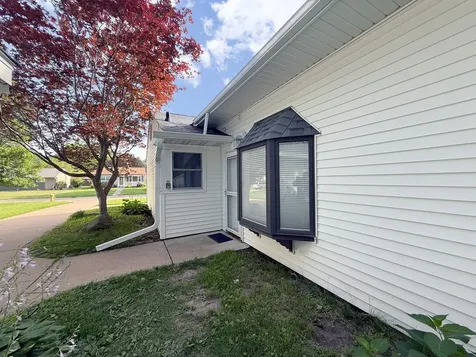 2822 28TH Avenue Rock Island IL 61201