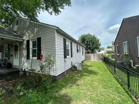 1200 South 10th Street Pekin IL 61554