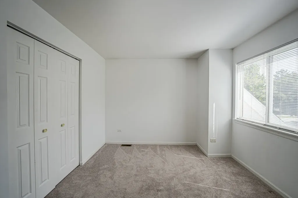 2464 Blue Spruce Lane Aurora IL 60502
