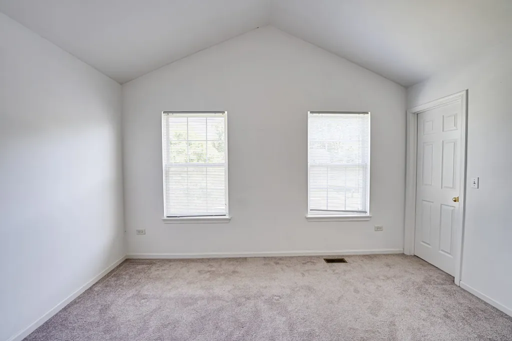 2464 Blue Spruce Lane Aurora IL 60502