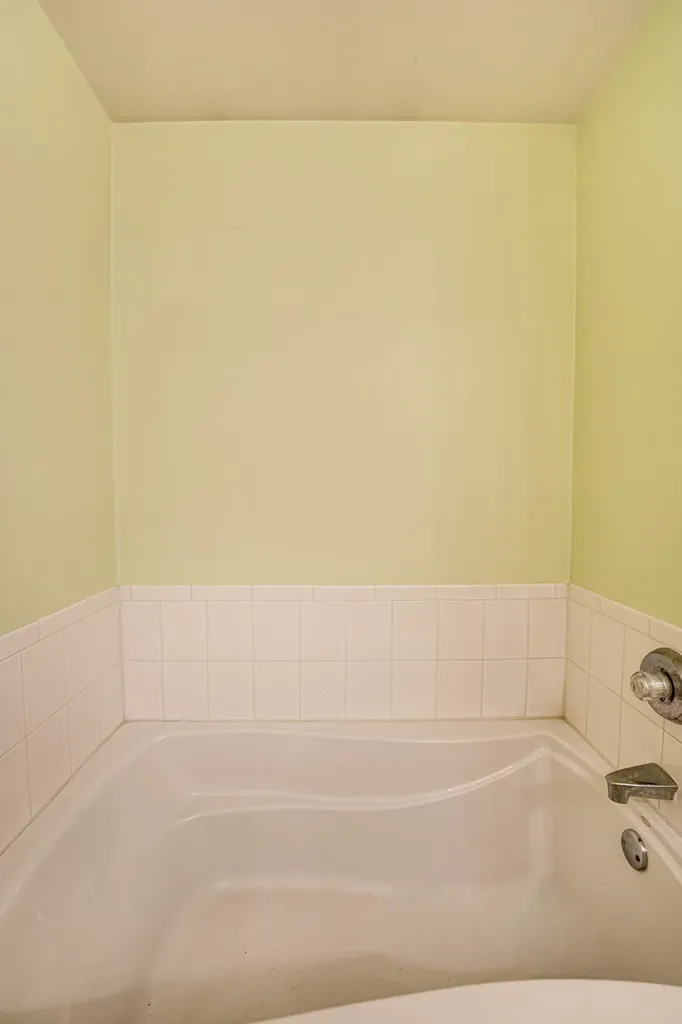 2464 Blue Spruce Lane Aurora IL 60502