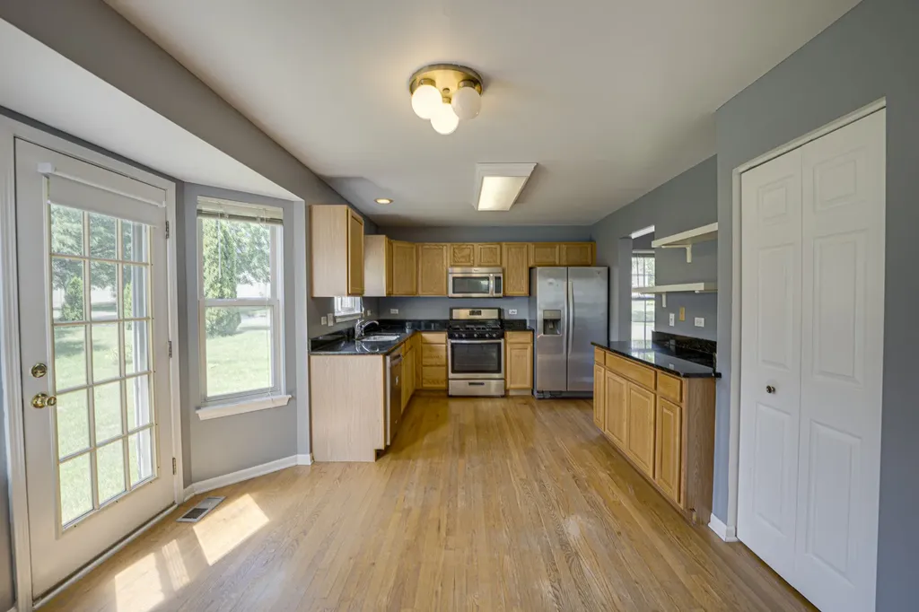 2464 Blue Spruce Lane Aurora IL 60502