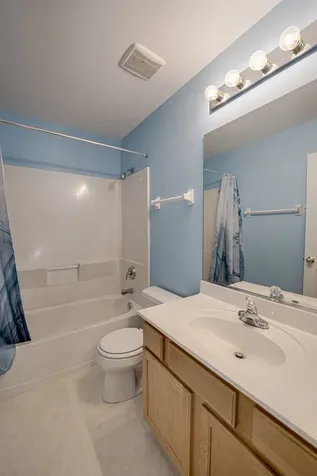 2464 Blue Spruce Lane Aurora IL 60502