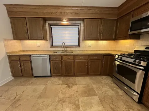 2416 West Foster Avenue Chicago IL 60625