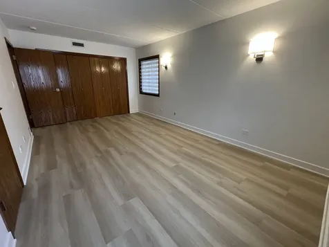 2416 West Foster Avenue Chicago IL 60625