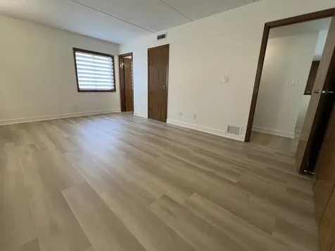 2416 West Foster Avenue Chicago IL 60625