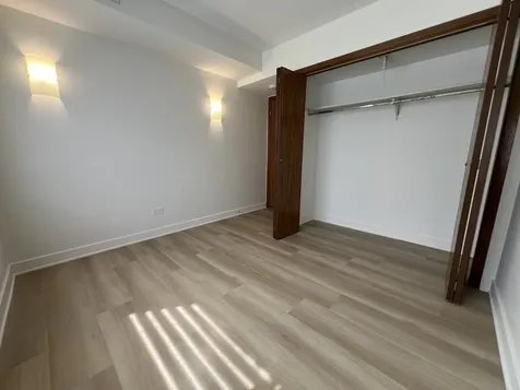 2416 West Foster Avenue Chicago IL 60625