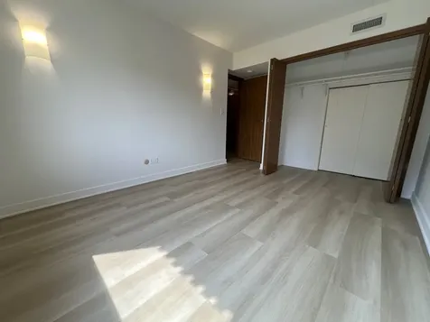 2416 West Foster Avenue Chicago IL 60625