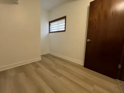 2416 West Foster Avenue Chicago IL 60625