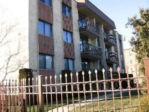 2416 West Foster Avenue Chicago IL 60625
