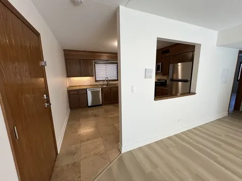 2416 West Foster Avenue Chicago IL 60625