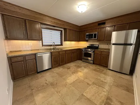 2416 West Foster Avenue Chicago IL 60625