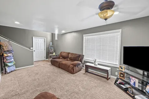 523 East Mitchell Street Salem IL 62881