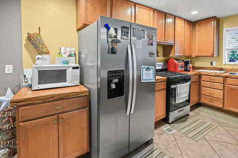 523 East Mitchell Street Salem IL 62881