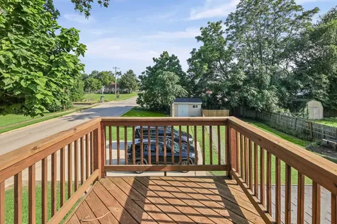 523 East Mitchell Street Salem IL 62881