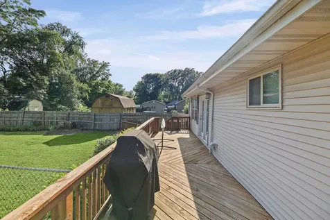 523 East Mitchell Street Salem IL 62881