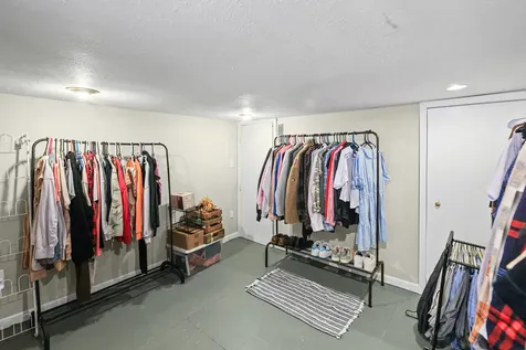 523 East Mitchell Street Salem IL 62881