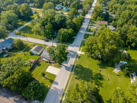 523 East Mitchell Street Salem IL 62881
