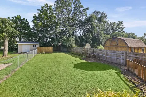 523 East Mitchell Street Salem IL 62881