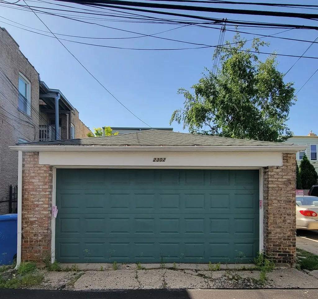 2302 West Addison Street Chicago IL 60618
