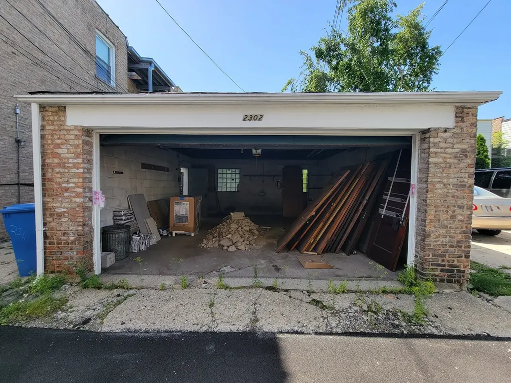 2302 West Addison Street Chicago IL 60618