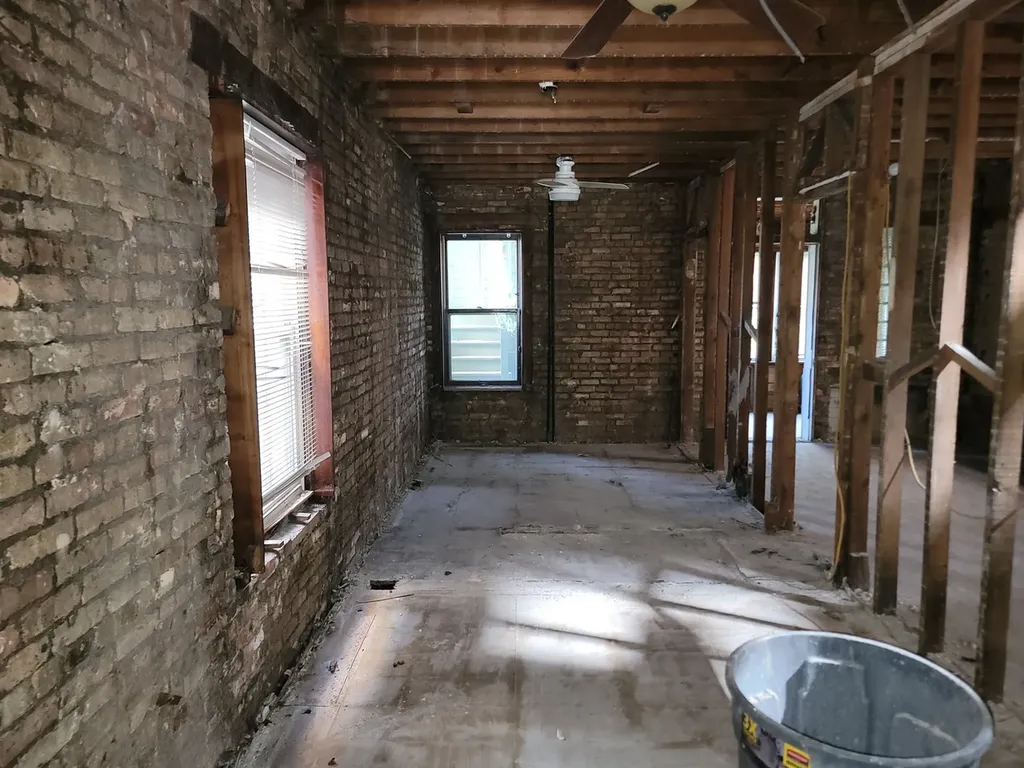 2302 West Addison Street Chicago IL 60618