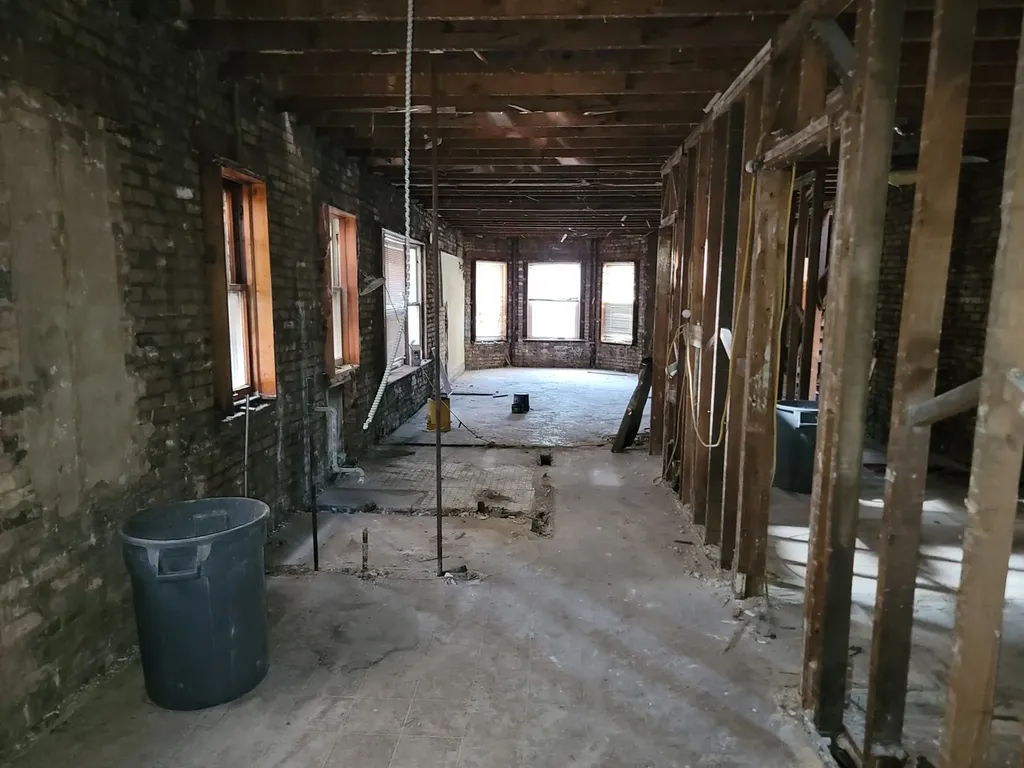2302 West Addison Street Chicago IL 60618