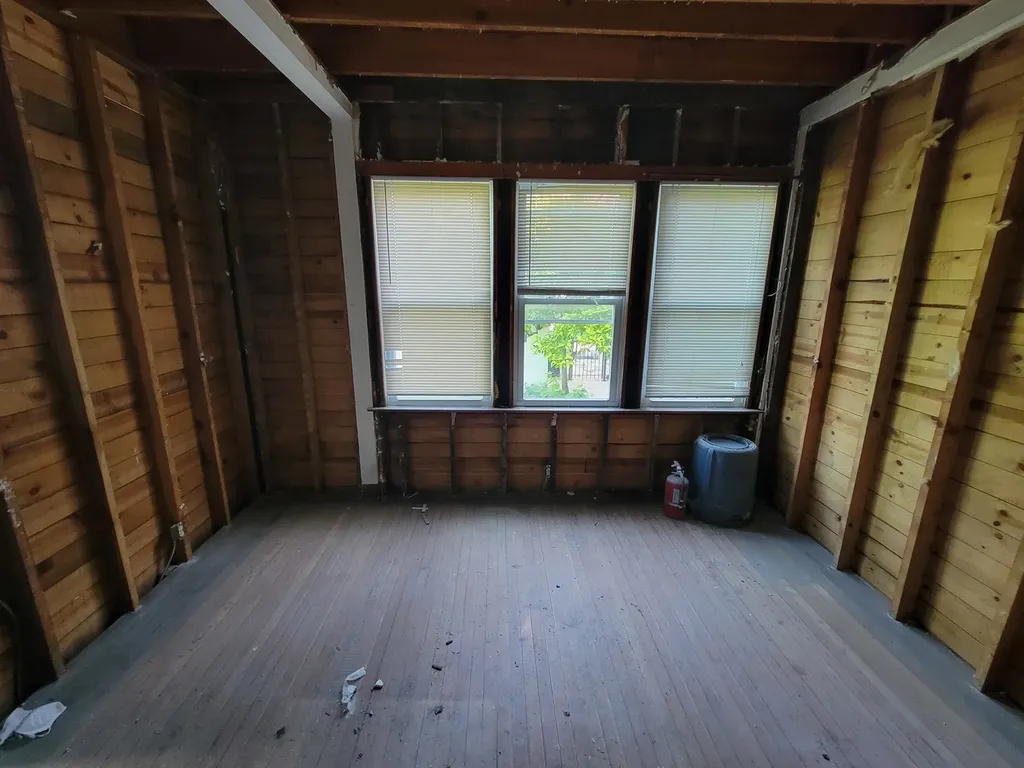 2302 West Addison Street Chicago IL 60618