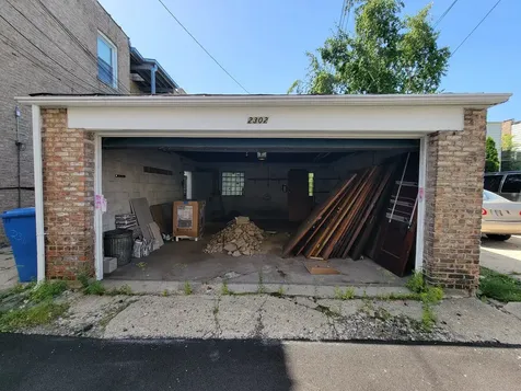 2302 West Addison Street Chicago IL 60618
