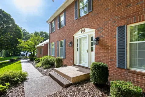 906 34 Avenue Moline IL 61265