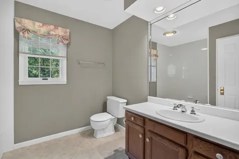 906 34 Avenue Moline IL 61265