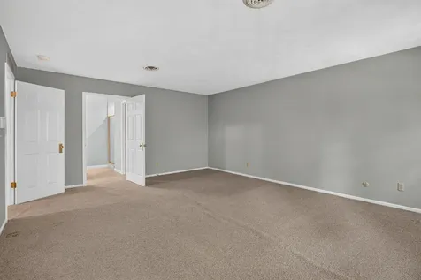 906 34 Avenue Moline IL 61265