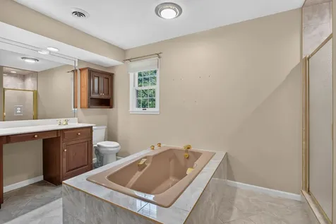 906 34 Avenue Moline IL 61265