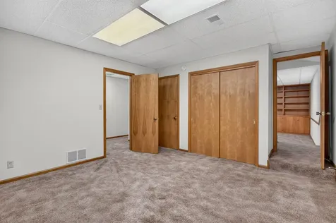 906 34 Avenue Moline IL 61265