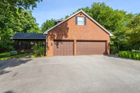 906 34 Avenue Moline IL 61265
