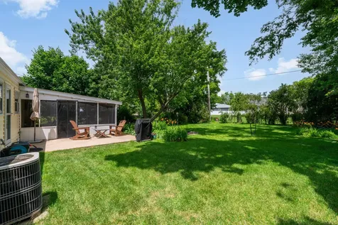 1257 Brandywine Circle Batavia IL 60510