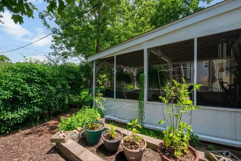 1257 Brandywine Circle Batavia IL 60510